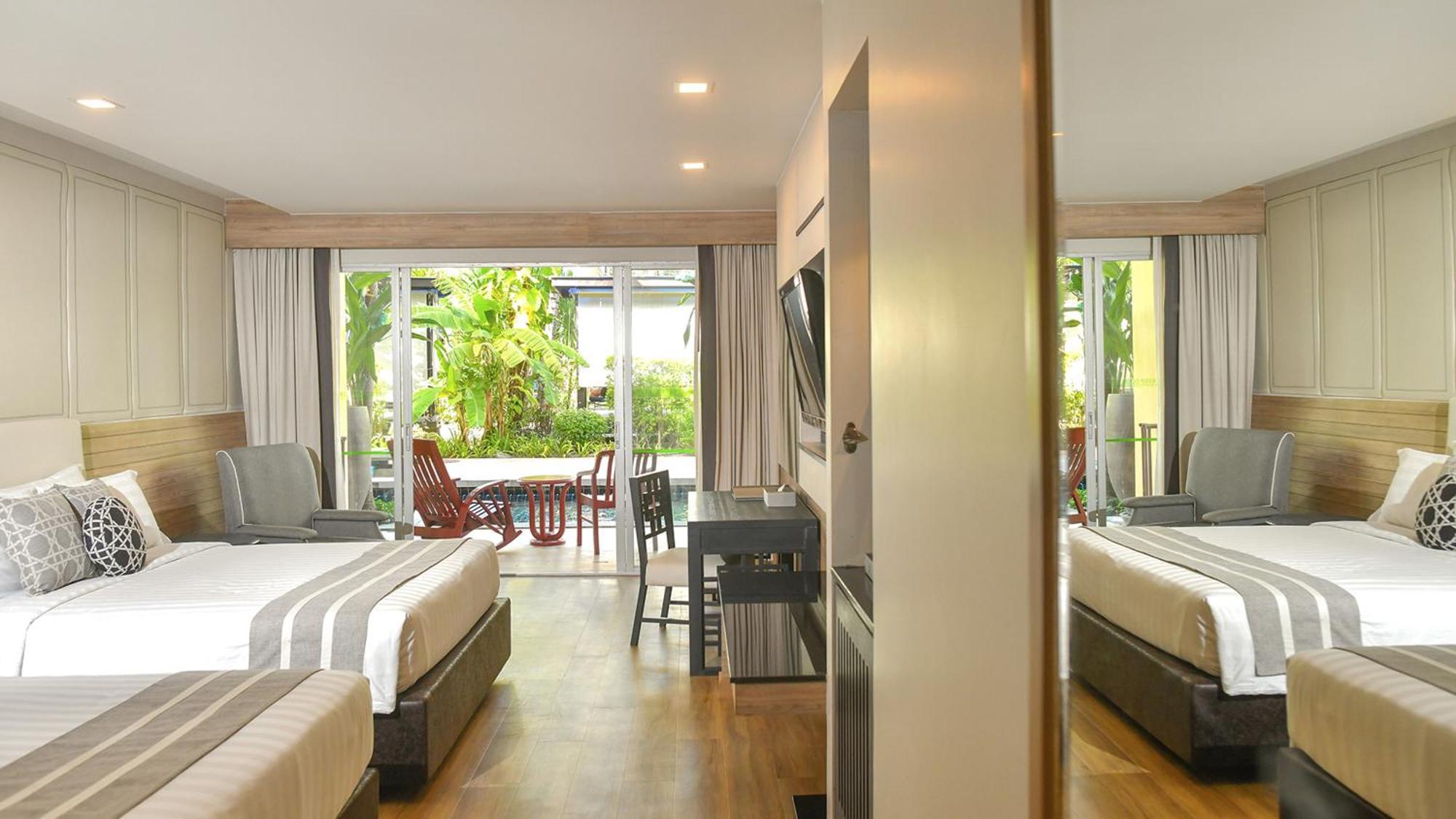 Phuket Graceland Resort And Spa Patong Esterno foto Deluxe Room