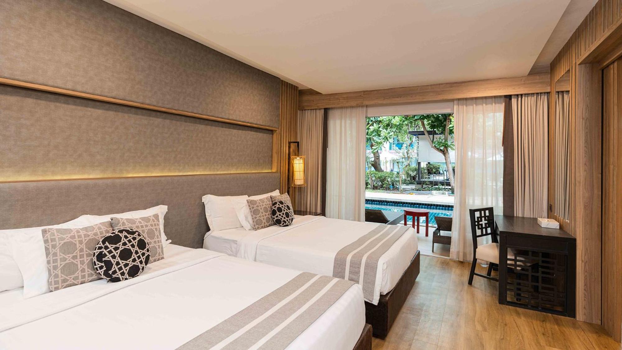 Phuket Graceland Resort And Spa Patong Esterno foto Deluxe Pool Access