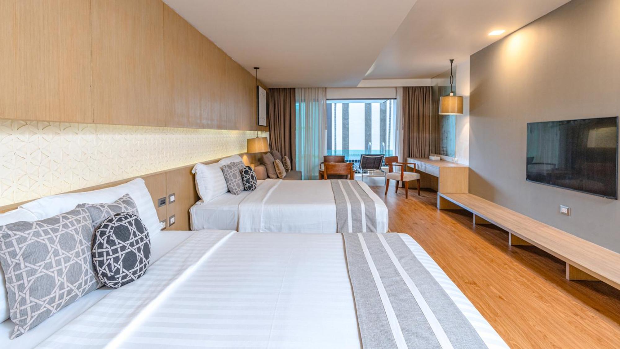 Phuket Graceland Resort And Spa Patong Esterno foto Deluxe Ocean View